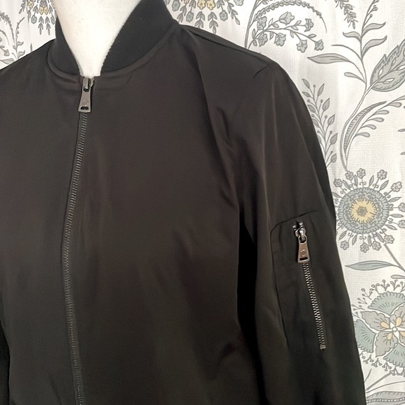 Black Bomber Jacket BERNARDO Zip Up Lightweight Sweatshirt Mens Size Small - Picture 6 of 7